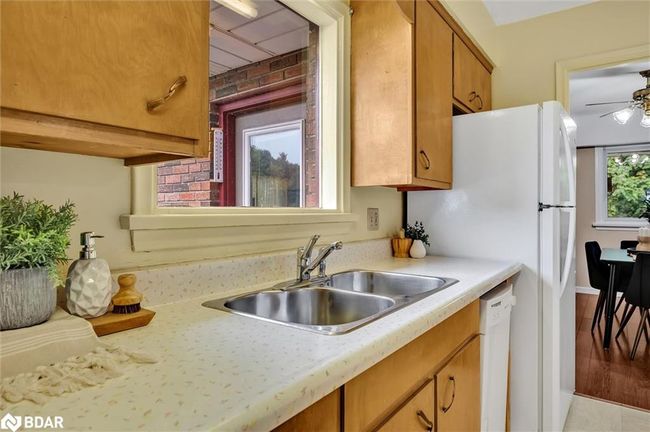 28 Bond St E, House other with 3 bedrooms, 2 bathrooms and 2 parking in Fenelon Falls ON | Image 14