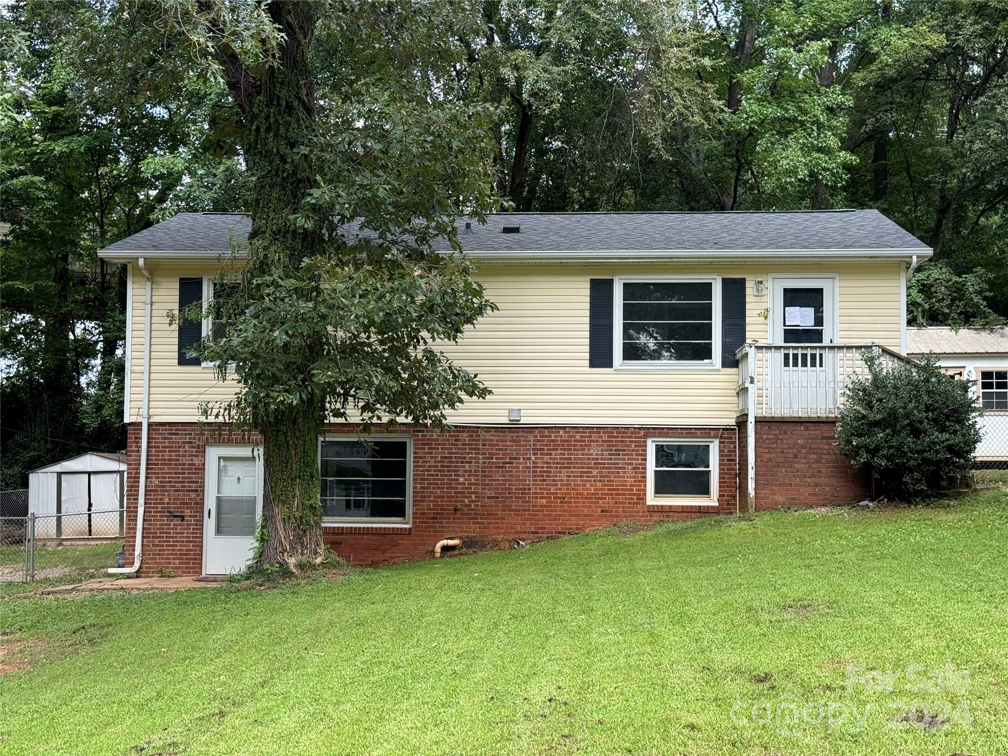 Catherine St, Gaffney, SC 29340