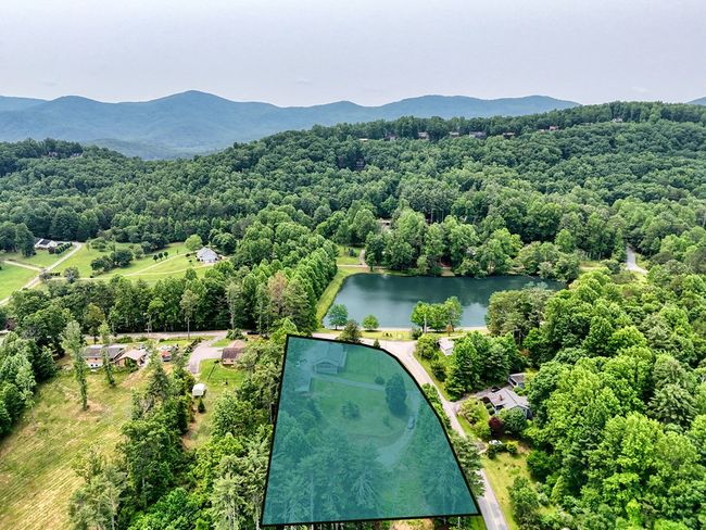497 Hidden Lake Rd, Home with 2 bedrooms, 2 bathrooms and 2 parking in Blairsville GA | Image 48