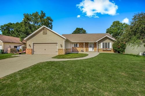 408 21st St Se, Willmar, MN, 56201-4866 | Card Image