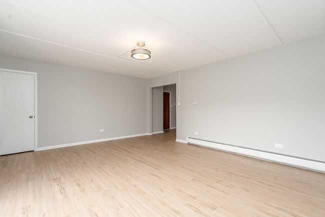 APT-2 - 21 S Waiola Ave, Condo with 2 bedrooms, 1 bathrooms and 1 parking in La Grange IL | Image 10