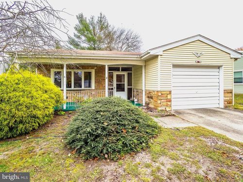 64 Huntington Dr, Southampton, NJ, 08088-1209 | Card Image