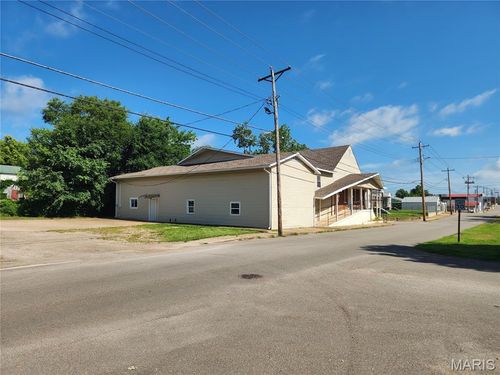 301 S Division St, Bonne Terre, MO, 63628-1711 | Card Image