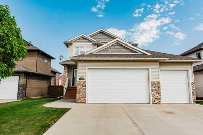 10222 154 Ave, House detached with 4 bedrooms, 3 bathrooms and 6 parking in Grande Prairie AB | Image 2