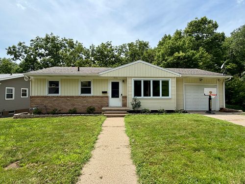 3036 Tower Rd, Clinton, IA, 52732-1520 | Card Image