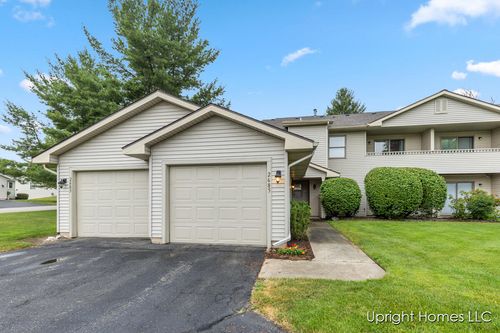 2685 Hillandale Dr Nw, Walker, MI, 49534-1349 | Card Image