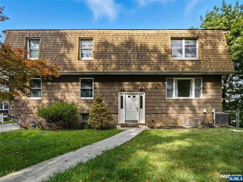 60 Garden Ave, Woodland Park, NJ, 07424-3347 | Card Image