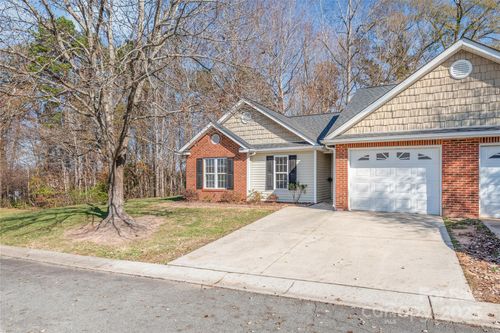 112 Dujon Ct, Mount Holly, NC, 28120-2355 | Card Image