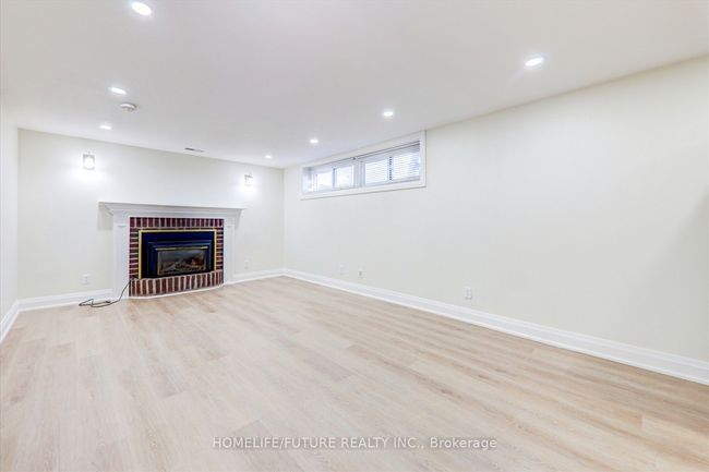 702 Emerson Ave, House other with 5 bedrooms, 2 bathrooms and 2 parking in Oshawa ON | Image 22