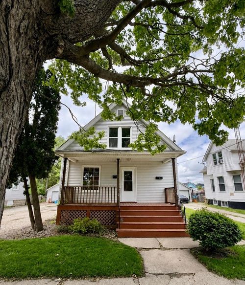 6810 27th Ave, Kenosha, WI, 53143-4608 | Card Image