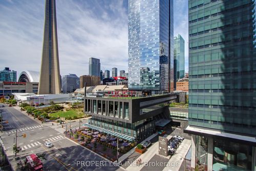 905-30 Grand Trunk Crescent, Toronto, ON, M5J3A4 | Card Image