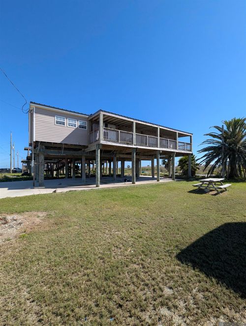 112 Norah Ln, Grand Isle, LA, 70358-9676 | Card Image