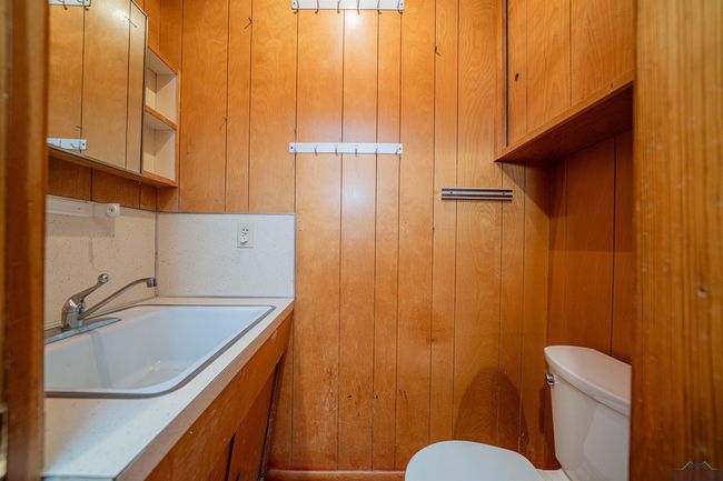 201 Bronco Ln, House other with 4 bedrooms, 2 bathrooms and null parking in Linden TX | Image 21