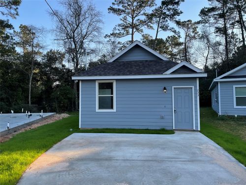 233 Ridgeside, Montgomery, TX, 77316-6745 | Card Image