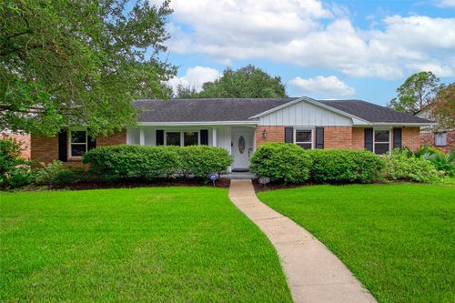 10719 Burgoyne Rd, Houston, TX, 77042-2806 | Card Image