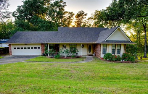 245 White Oak Dr, Boyce, LA, 71409-9240 | Card Image