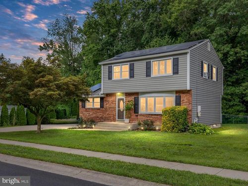 517 E Hanna Dr, NEWARK, DE, 19702-2716 | Card Image