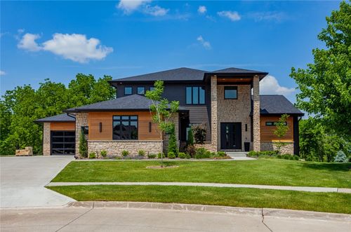 8033 Nw 104th Ct, Johnston, IA, 50131-2490 | Card Image