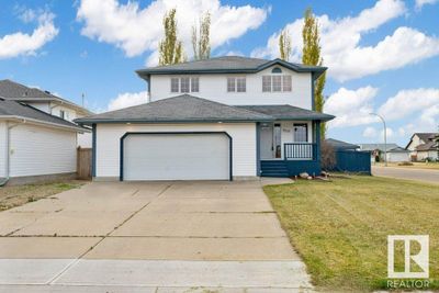 9213 97 Ave, House other with 3 bedrooms, 3 bathrooms and null parking in Morinville AB | Image 2