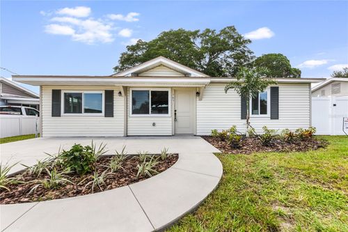 7851 40th Ave N, St Petersburg, FL, 33709-4237 | Card Image