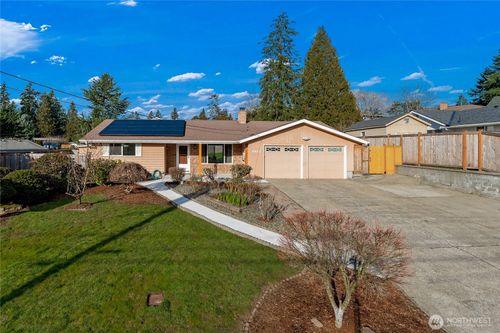 9812 S 212th St, Kent, WA, 98031-2084 | Card Image