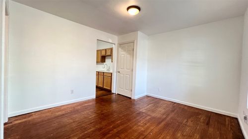 apt-b-1113 E 2nd St, Austin, TX, 78702-4218 | Card Image