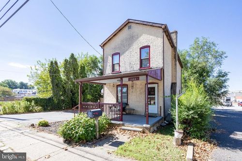 1084 Center Ave, POTTSTOWN, PA, 19464-5802 | Card Image