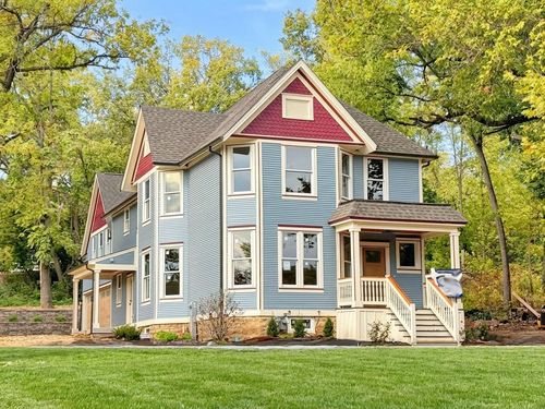 885 Geneva Rd, St. Charles, IL, 60174-4204 | Card Image