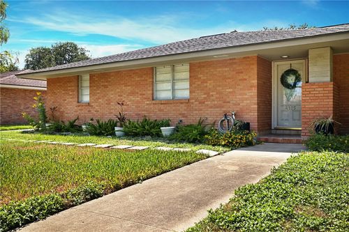 4125 Harry St, Corpus Christi, TX, 78411-1911 | Card Image