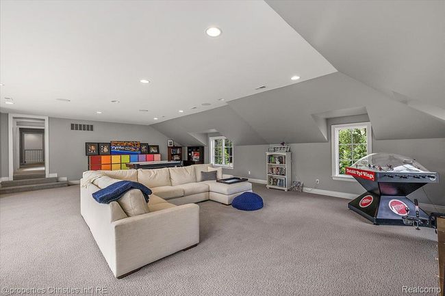 113-5385 Longmeadow Rd-113.jpg | Image 81
