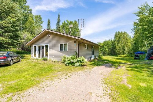 7017 Three Lakes Rd, Canyon, MN, 55717-8735 | Card Image