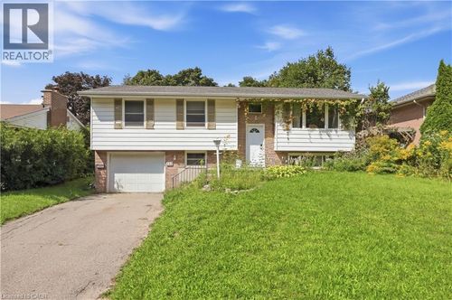 122 Greenbrier Dr, Waterloo, ON, N2L4B5 | Card Image