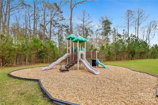 Grass has been digitally enhanced for the purposes of marketing. Grass/yard may appear different at the time of showing. | Image 48