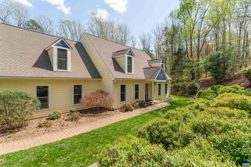 2700 Willow Oak Cir, Charlottesville, VA, 22901 | Card Image
