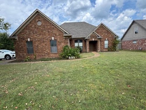 135 Clear Springs Dr, Oakland, TN, 38060-3497 | Card Image