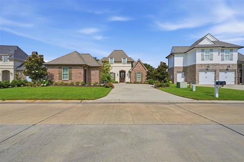 6464 White Oleander Cir W, Lake Charles, LA, 70605-0375 | Card Image