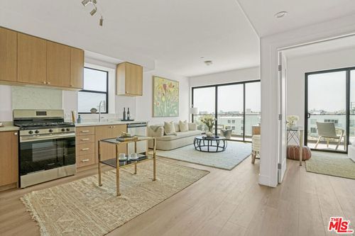 501-1822 Overland Ave, Los Angeles, CA, 90025-4712 | Card Image