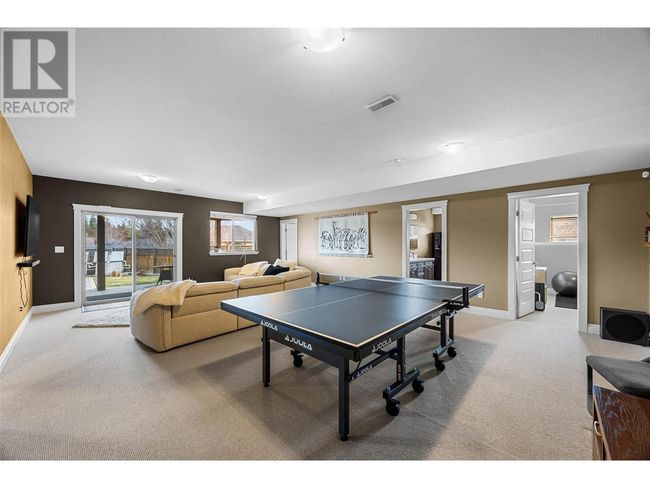 2022 Hugh Allan Dr, House other with 6 bedrooms, 3 bathrooms and 6 parking in Kamloops BC | Image 24