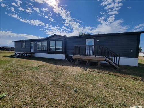 5123 Mirror Dr, Macklin, SK, S0L2C0 | Card Image