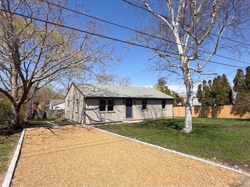 10 Winthrop Ave, Oak Bluffs, MA, 02557-7326 | Card Image