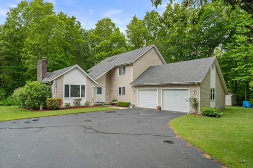 21 Corrina Ln, Salem, CT, 06420-4113 | Card Image