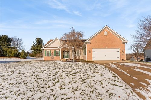 1513 Chidwell St Ne, Canton, OH, 44714-3203 | Card Image