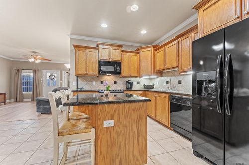 37-11510 Southfork Ave, Baton Rouge, LA, 70816-2309 | Card Image