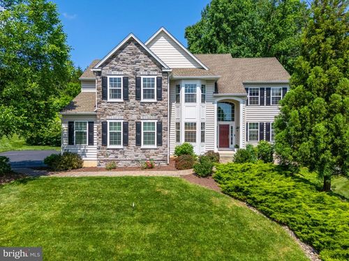 7451 Mount Vernon Dr, ZIONSVILLE, PA, 18092-2303 | Card Image