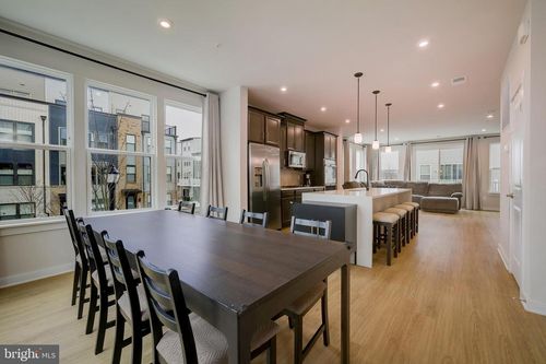 5615 Alpha Ridge Ave, HYATTSVILLE, MD, 20782-2642 | Card Image