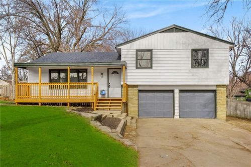 9306 E 81st St, Raytown, MO, 64138-2001 | Card Image