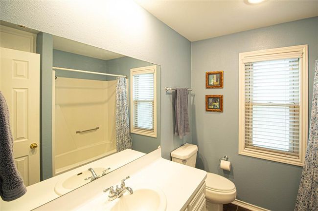 330 Holiday Ln, House other with 3 bedrooms, 2 bathrooms and 4 parking in Coldspring TX | Image 12