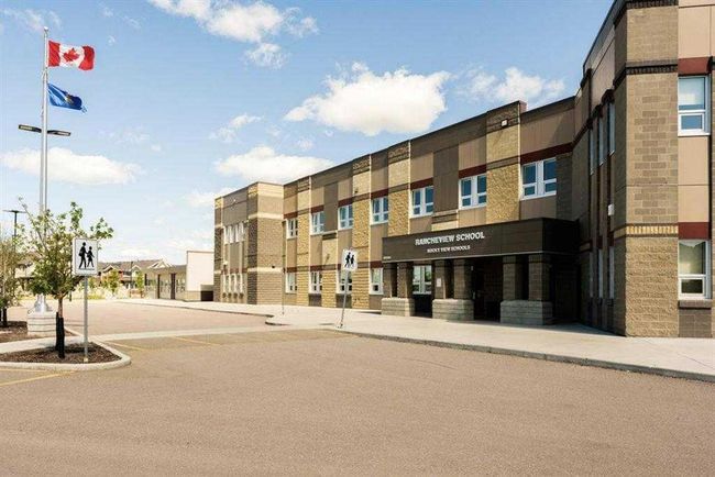 7 Sundown Cres, House other with 4 bedrooms, 4 bathrooms and 4 parking in Cochrane AB | Image 49