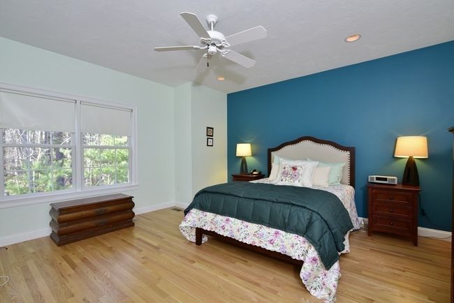 8 - 8 Dante Ave, Condo with 2 bedrooms, 3 bathrooms and 2 parking in Franklin MA | Image 11