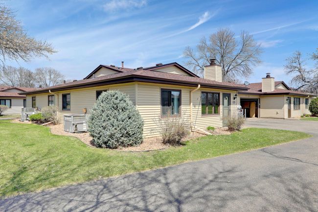 8624 S Maplebrook Cir, Townhouse with 2 bedrooms, 1 bathrooms and null parking in Brooklyn Park MN | Image 21